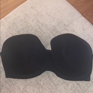 Victoria’s Secret strapless bra